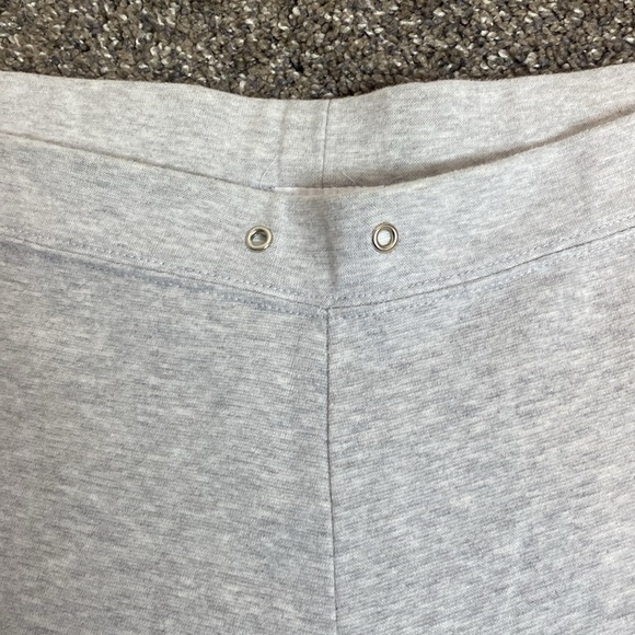 G.W. Sport Women’s Heather Gray w White Stripes Athletic Shorts sz L - Picture 2 of 4